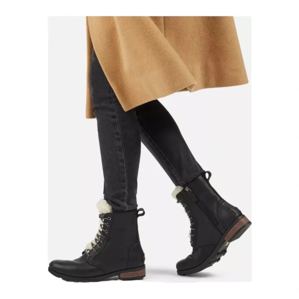 Sorel Women's Emelie Short Lace Cozy Leather Boot- Waterproof NWT - Picture 1 of 11